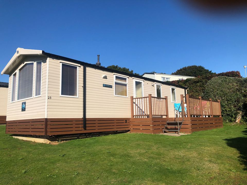 Hampshire caravan with veranda