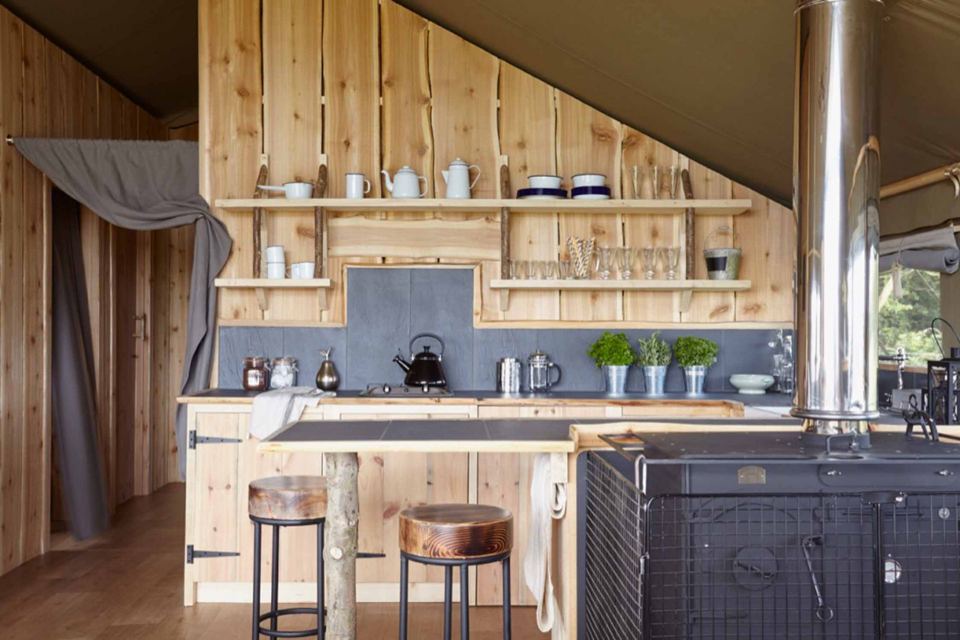 Kitchen with range cooker