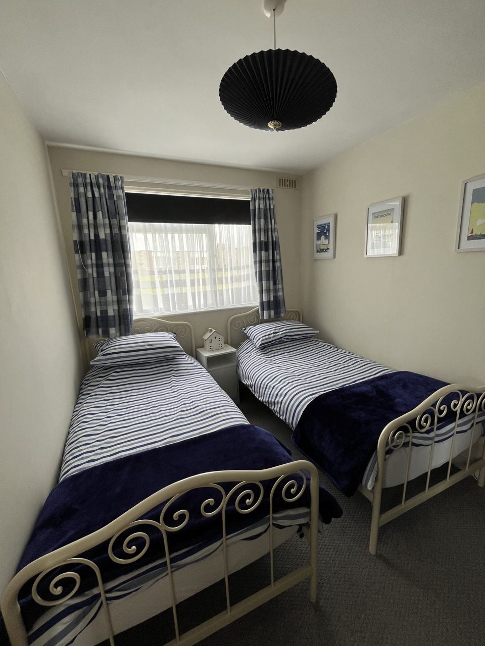 Twin bedroom