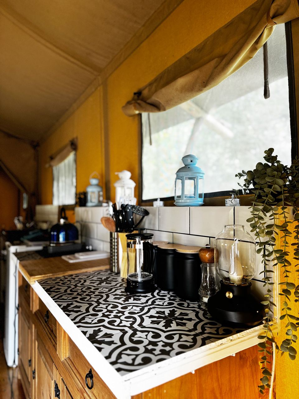 Tent kitchen worktop